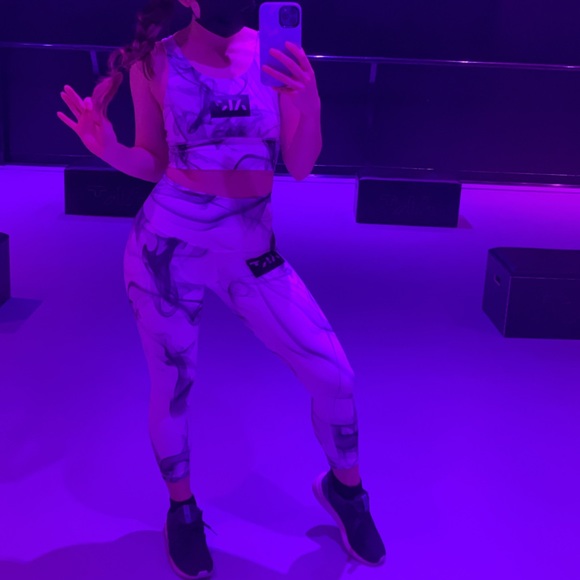 AKT set - Picture 7 of 7